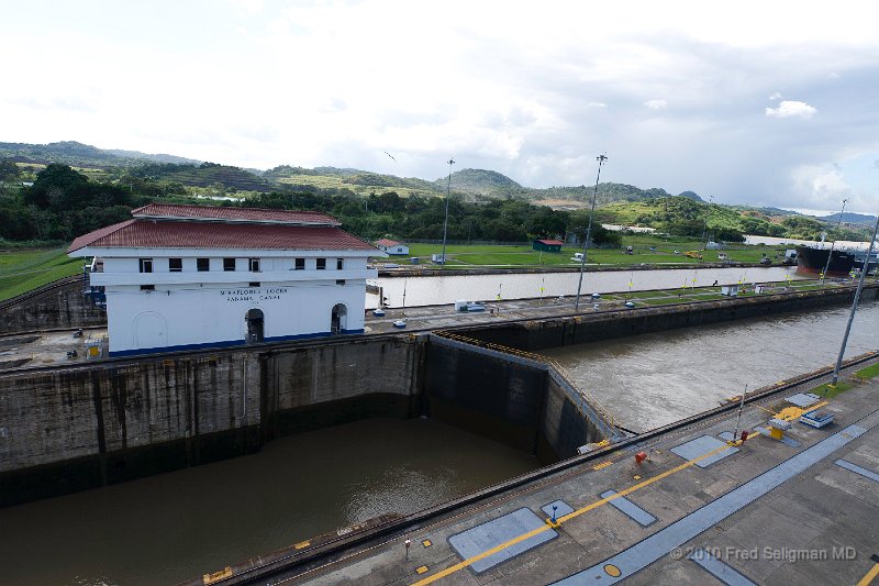 20101204_152206 D3S.jpg - Miraflores Locks, Panama Canal level continues to drop as another ship is entering the '1st lock'